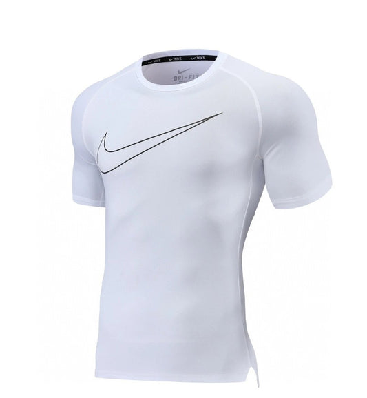 Camiseta Técnica Logo Frontal Estilo Deportivo