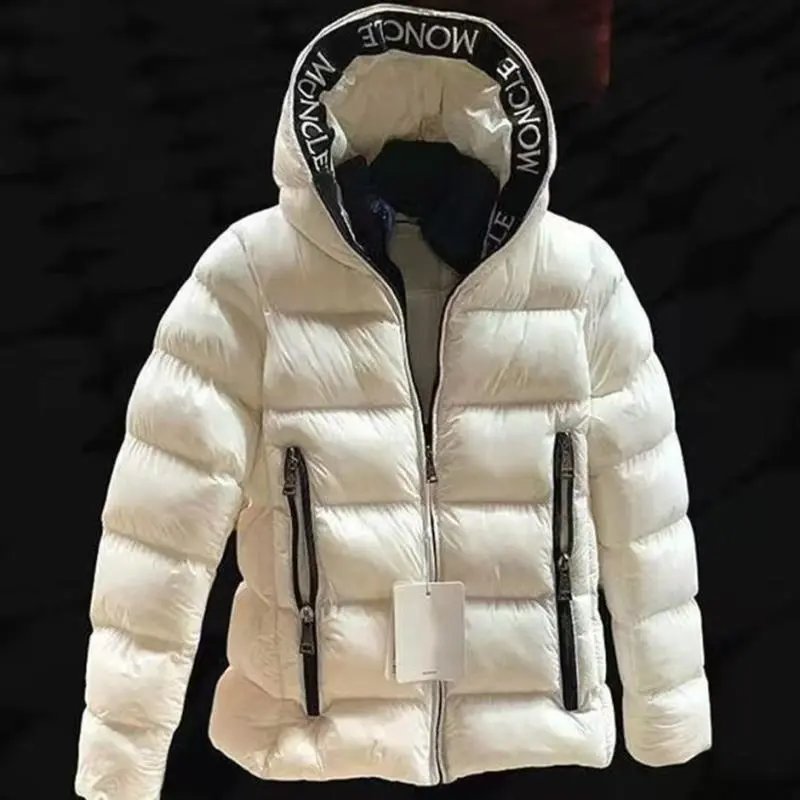Cazadora puffer acolchada corta con cuello estampado