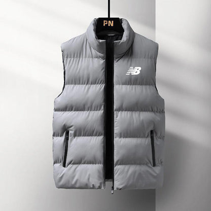 Chaleco acolchado estilo deportivo minimal