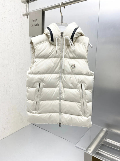 Chaleco acolchado con capucha estilo urbano (negro o blanco)