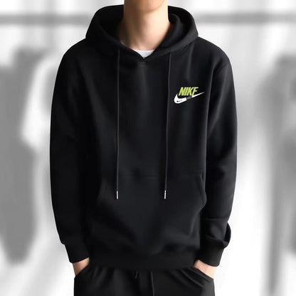 Sudadera Negra con Capucha y Gráfico Frontal – Streetwear Moderno