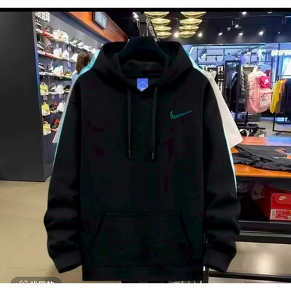 Sudadera Negra con Capucha y Gráfico Frontal – Streetwear Moderno