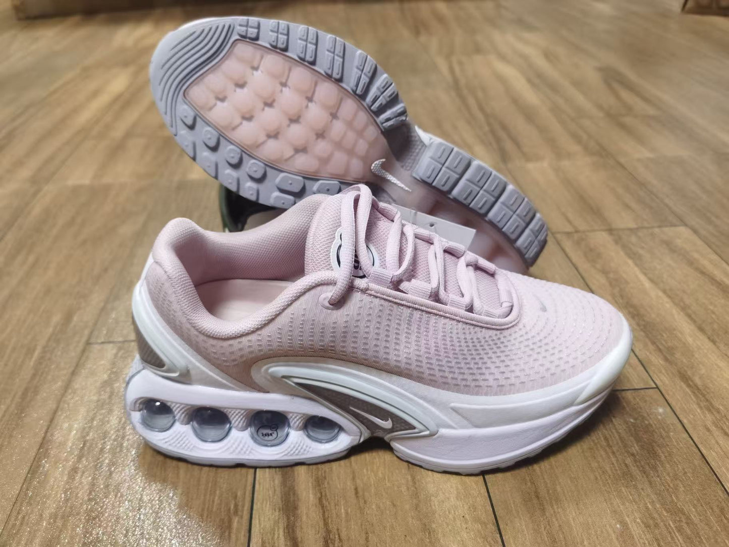 50Zapatillas deportivas de diseño moderno