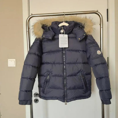 Plumífero acolchado con capucha y pelo estilo premium invierno
