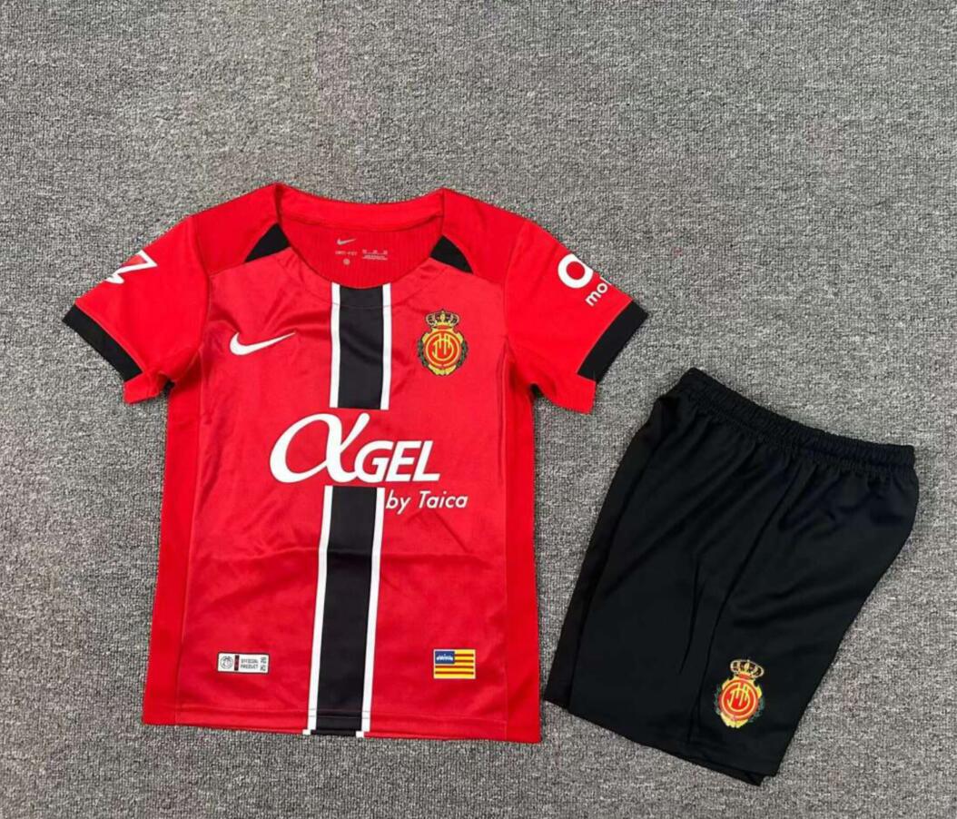 Primera Equipación RCD Mallorca para Niños – Camiseta y Pantalón Oficial