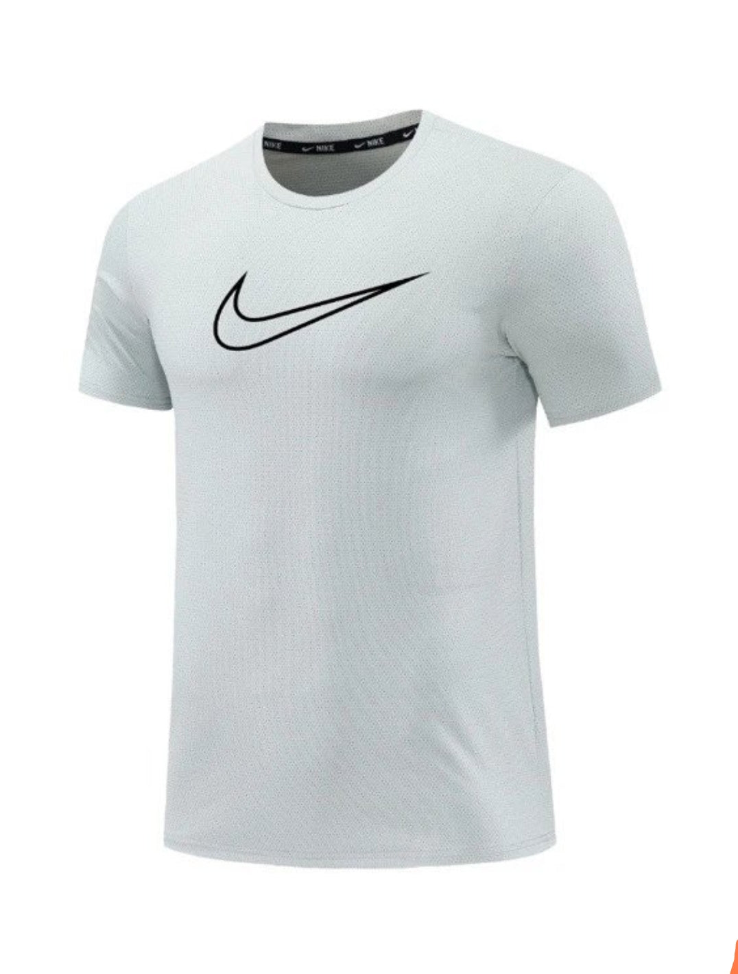 Camiseta Técnica Logo Frontal Estilo Deportivo