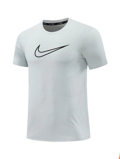 Camiseta Técnica Logo Frontal Estilo Deportivo