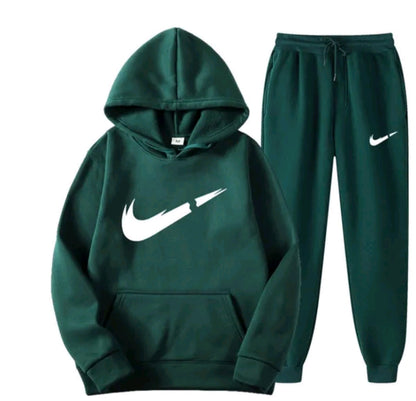 132Conjunto con Capucha | Estilo Deportivo y Confort Urbano