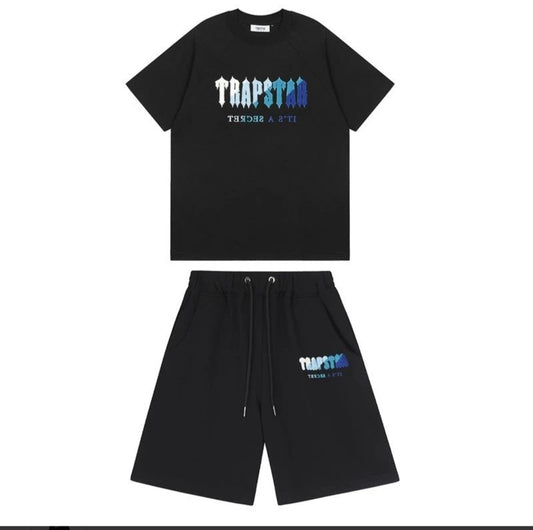 Conjunto Camiseta y Short Logo Frontal Estilo Streetwear