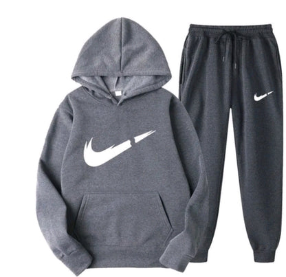 132Conjunto con Capucha | Estilo Deportivo y Confort Urbano