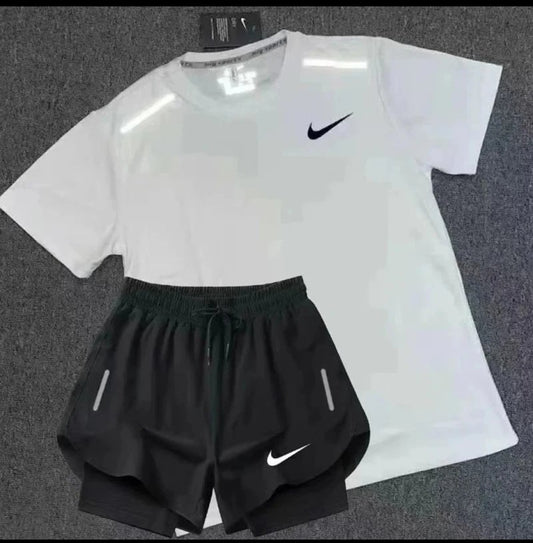 Camiseta Técnica Logo Frontal Estilo Deportivo