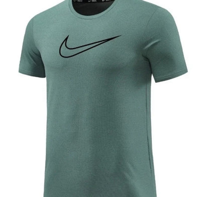 Camiseta Técnica Logo Frontal Estilo Deportivo