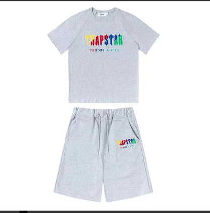 Conjunto Camiseta y Short Logo Frontal Estilo Streetwear
