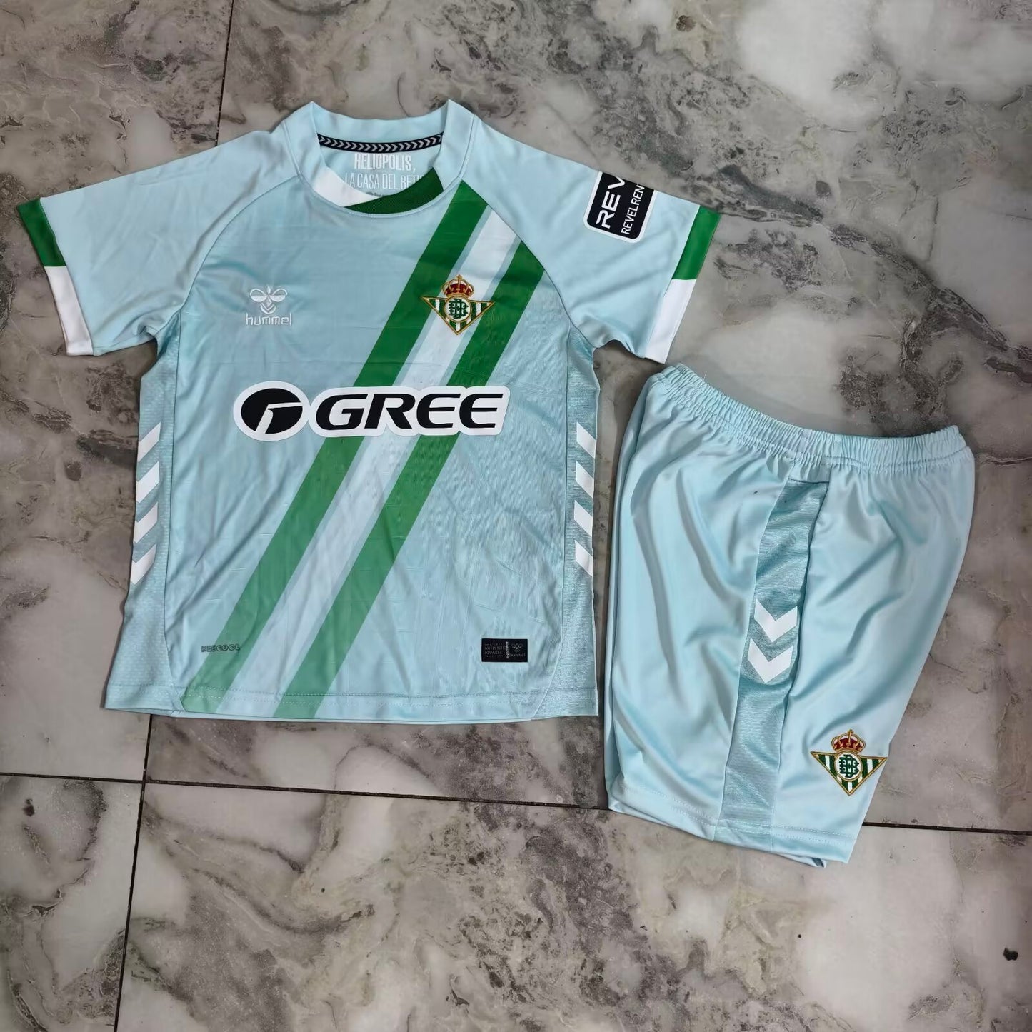 13Conjunto Real Betis Niño – Segunda Equipación Celeste