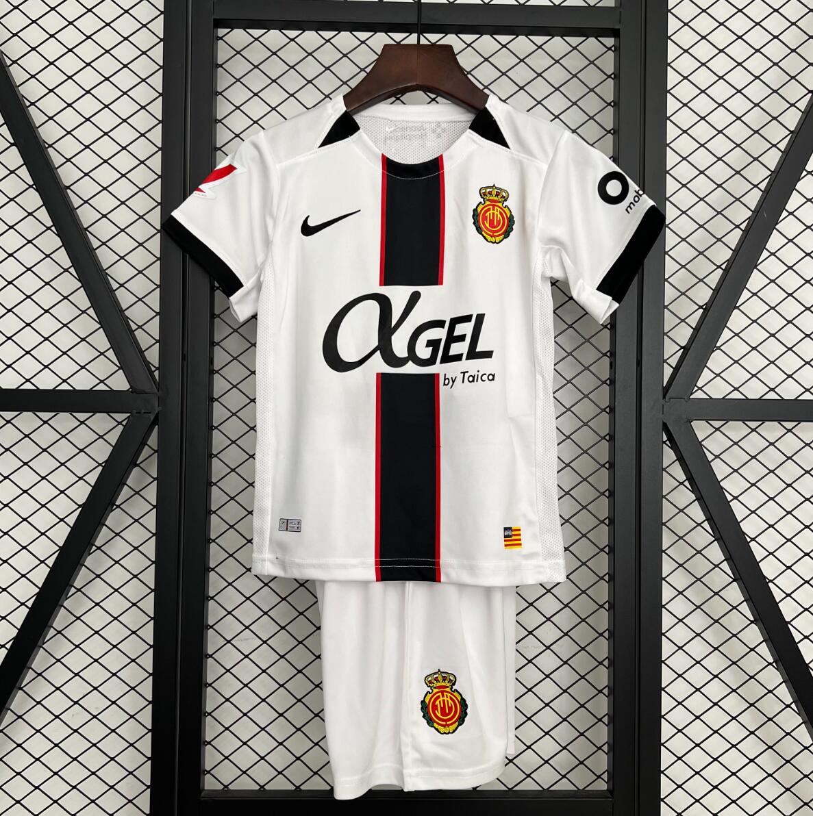Segunda Equipación RCD Mallorca para Niños – Camiseta y Pantalón Oficial